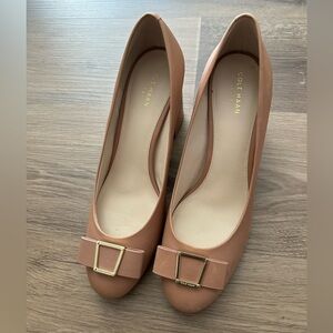 Cole Haan Womens Tali Grand OS Bow Tie Wedge Pump Heel Beige Leather Size 10B
